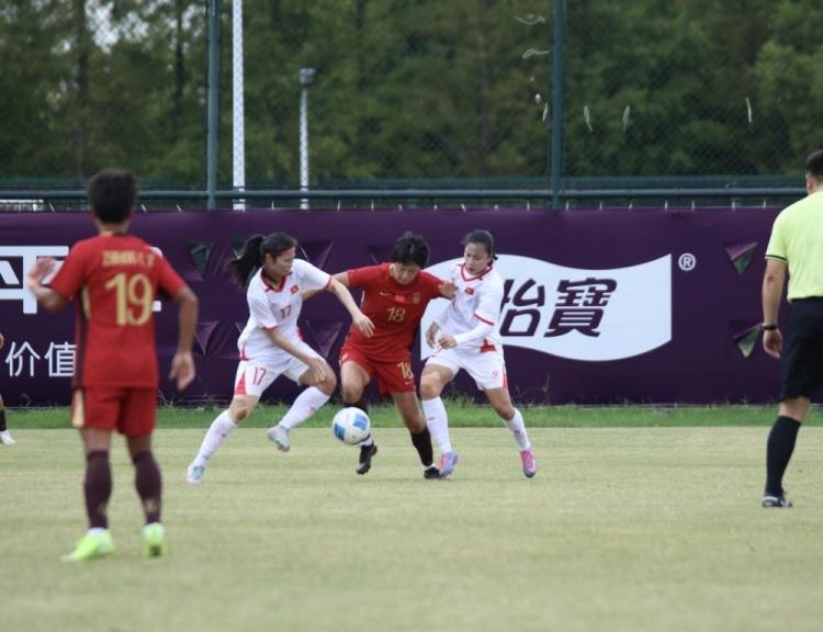 中国女足3-0越南!终结3连败 下半场3人连入3球 5天后迎亚运会首战