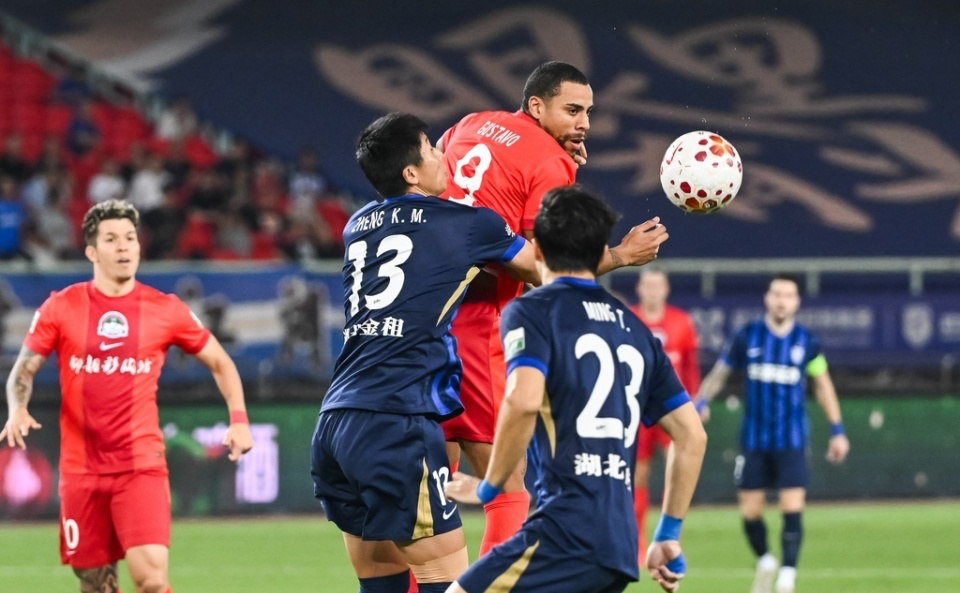 遭读秒绝平!三镇1-1河南 少赛1场距保级区4分 河南4连平+7轮不胜