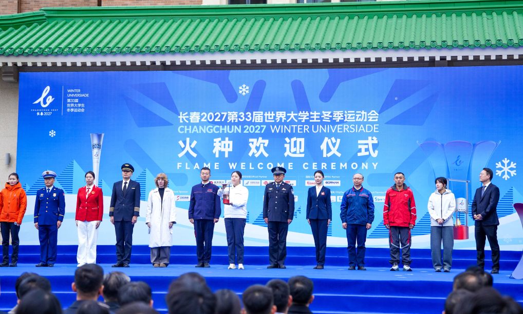 888贵宾厅相关图片