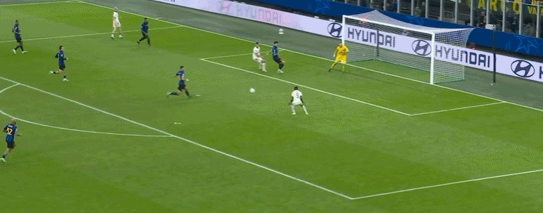 1791936594668064253.gif